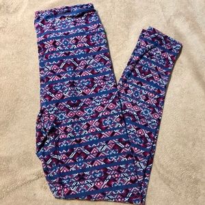 🎉 Host Pick 10/19 🎉 Lularoe One Size Leggings 🌸